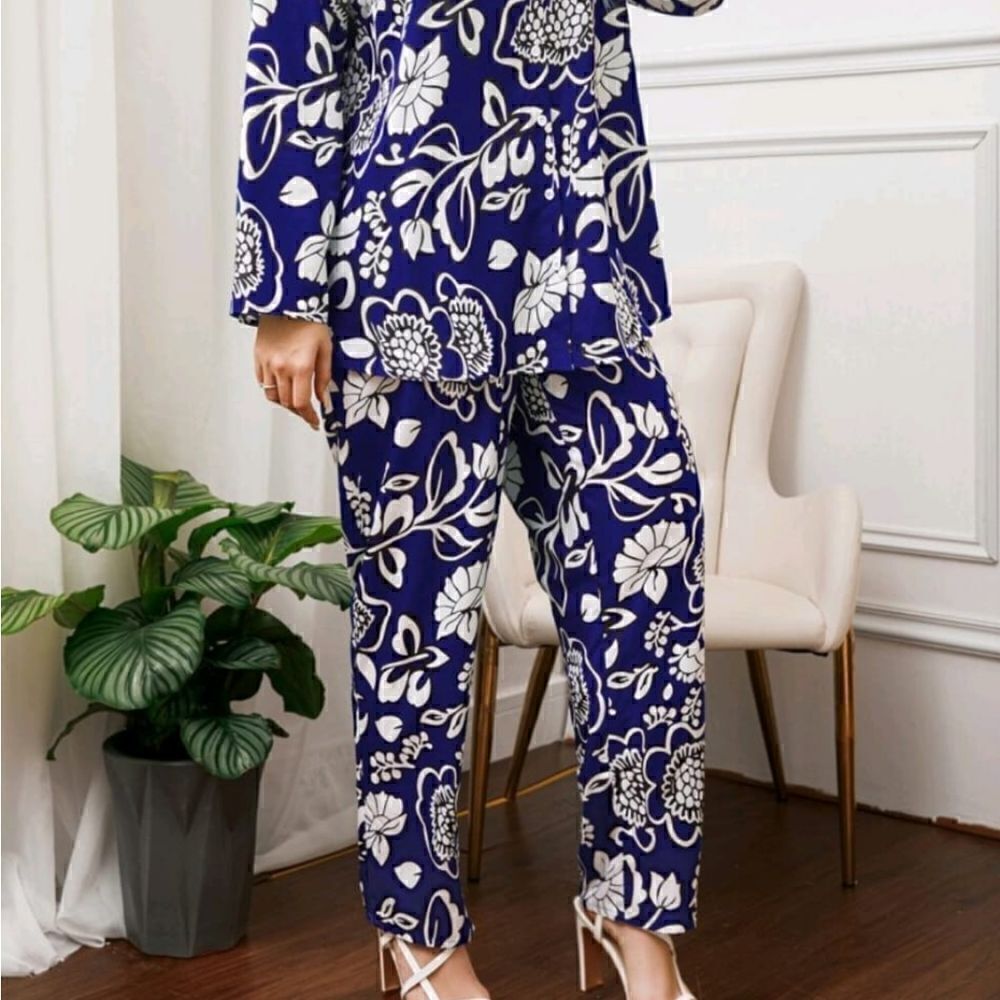 Floral Blue Women's 2 Piece Set - Picture 2 of 4